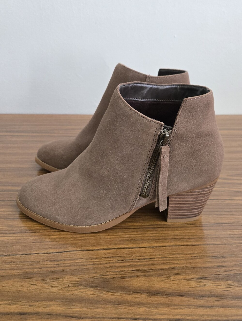 Luca Ferri Womens 8 Taupe Suede Ankle Booties Leather Side Zip Western Boho Chic